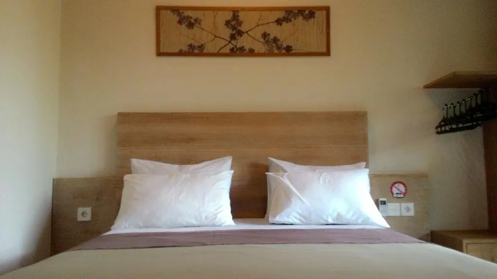 Kubu Carik Hotel Legian  Guest house Legian (Bali)